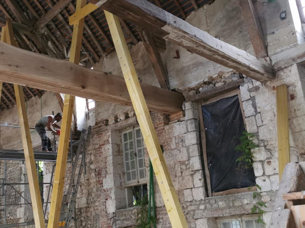 Charpente travaux - Couverture Lubin